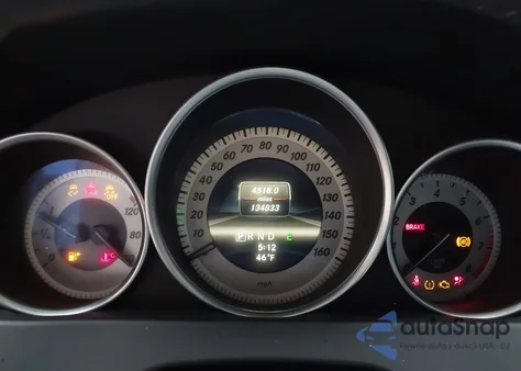 2013 Mercedes-Benz C 250 Sport z USA, uszkodzony, nr VIN WDDGF4HB6DA794986